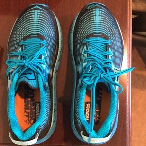 Hoka tennis shoes